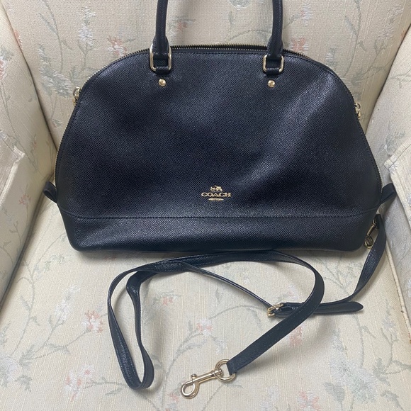 Black Coach handbag - Picture 1 of 5